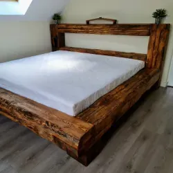 Łóżko ze starych belek – naturalna elegancja i ponadczasowy styl
